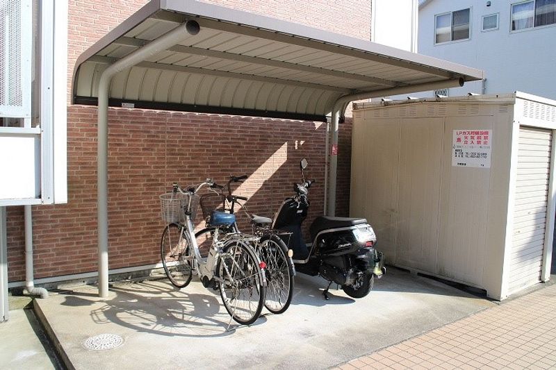 レオパレスプラシーボ上島 共用部分