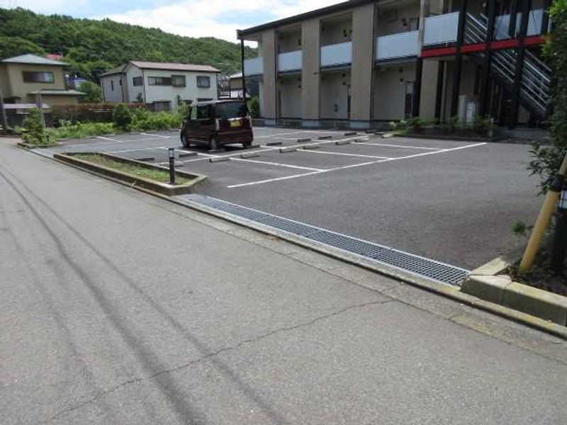 レオパレスＳｏｌｅｉｌ 駐車場