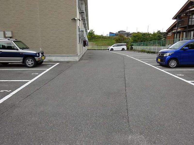 レオパレスｓｅａ　ｐｏｒｔ 駐車場