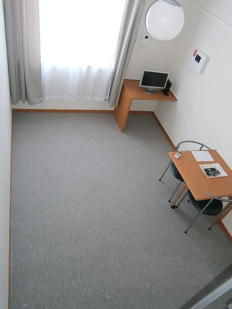 レオパレス元町 居間