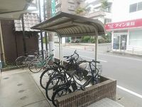 レオパレス彩 駐車場