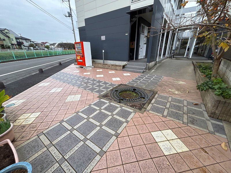 レオパレスヒロオパレスⅣ エントランス