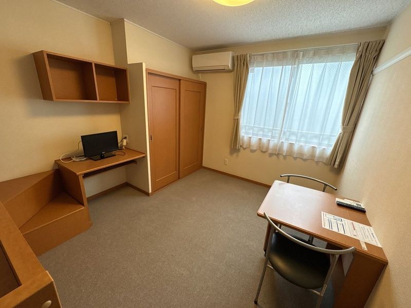 レオパレスレキア 居間