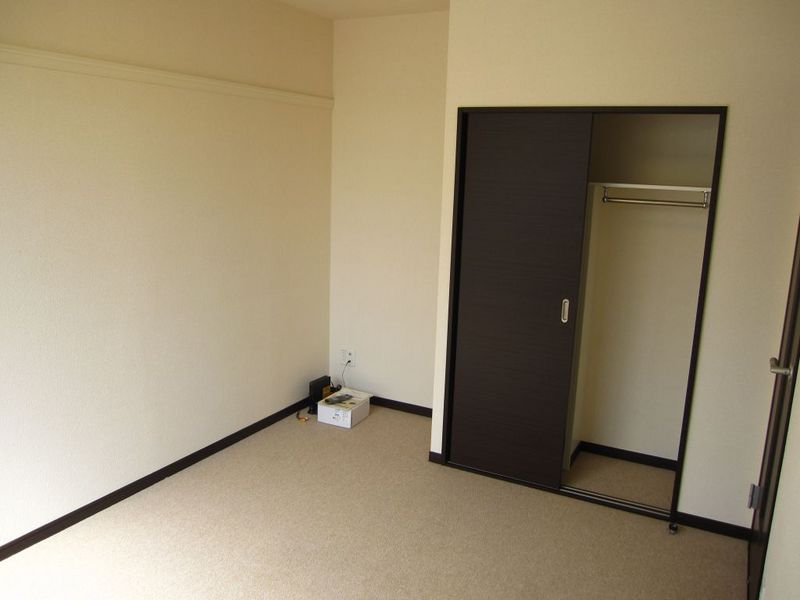 LEONEXT Iwashimizu Storage