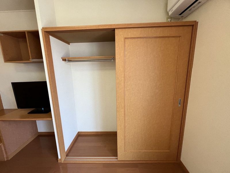 レオパレスレウニール 収納