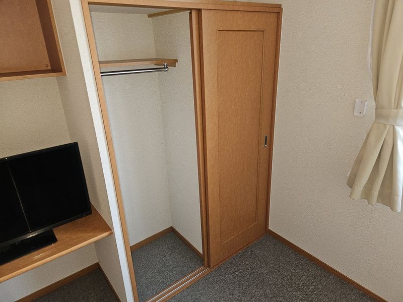 レオパレスタウンコート南矢三 収納