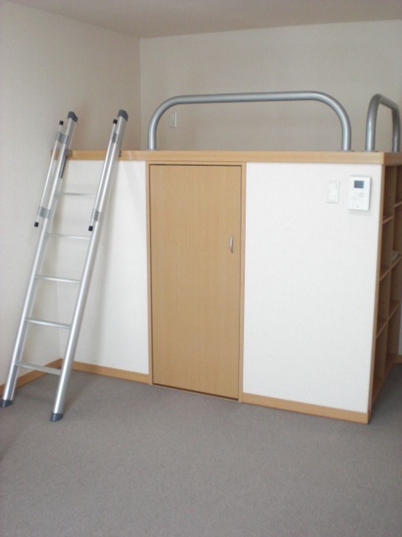 レオパレス宇都宮南 寝室