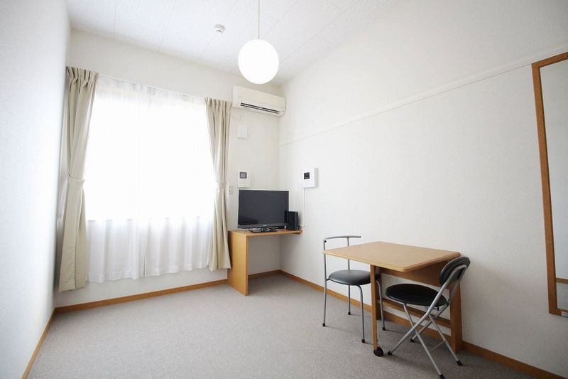 レオパレスマ　メゾンⅡ 居間