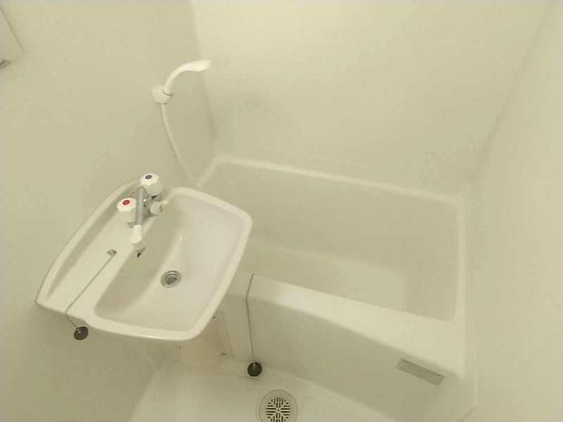 レオパレス鶴舞 風呂