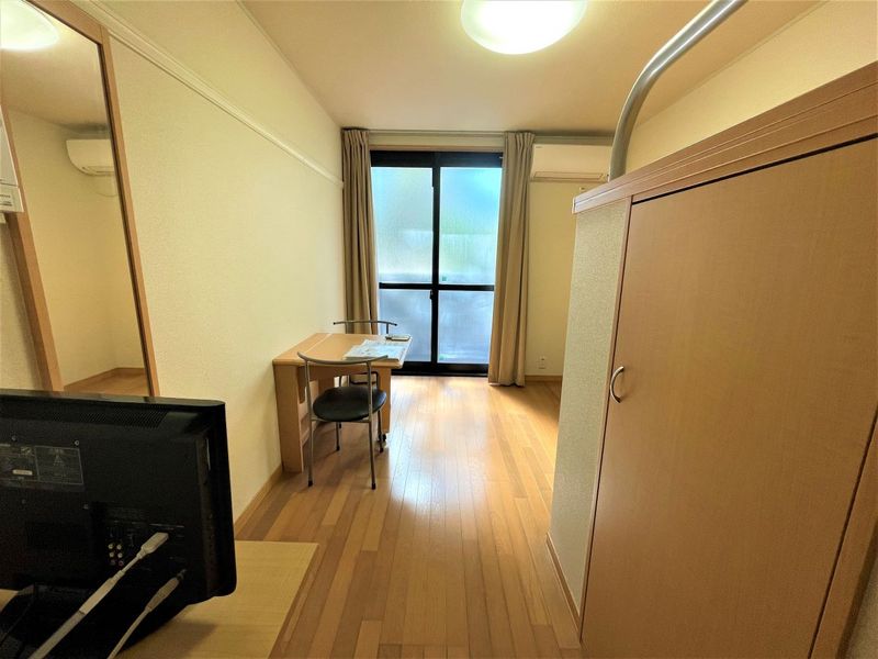 レオパレス西千石町 居間