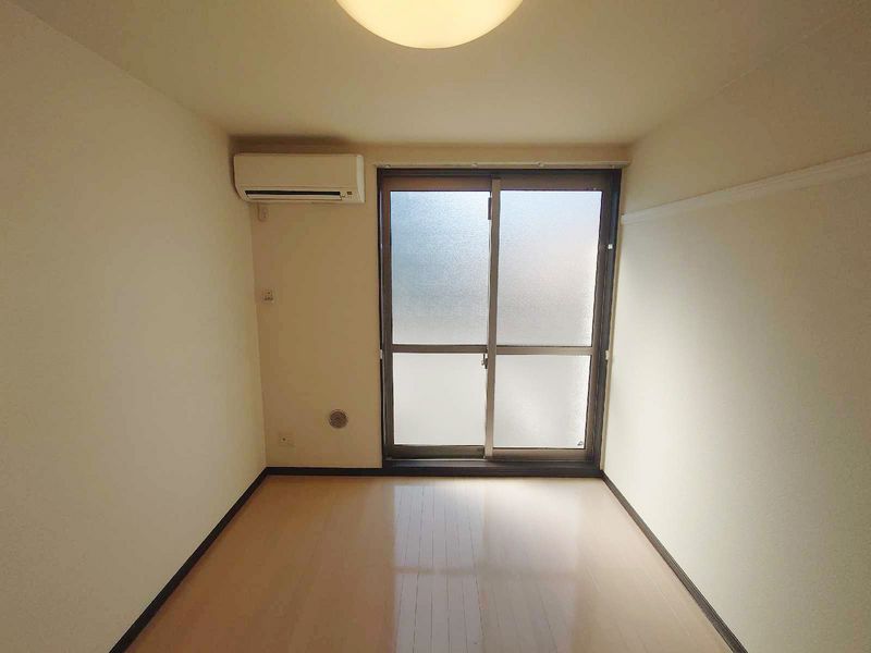 レオネクストＦＲＥＥＤＯＭ 居間