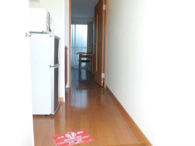レオパレス栗の木 玄関