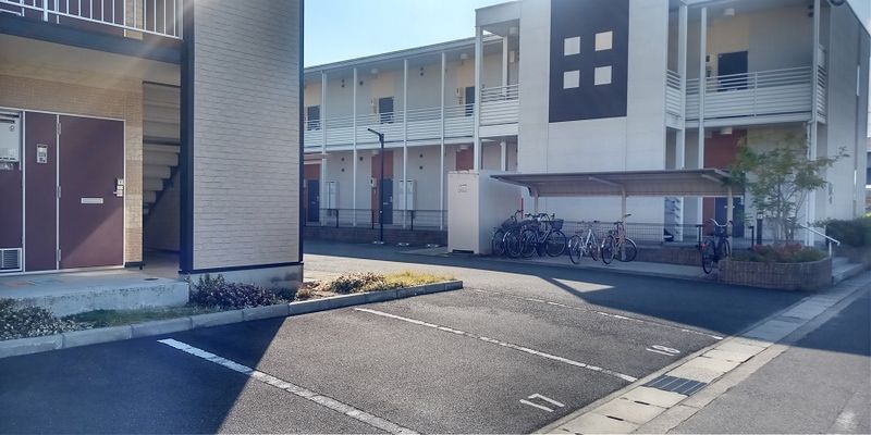 レオネクストときわ 駐車場