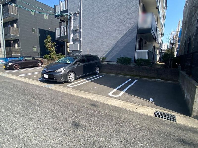 leopalace Green Forest Parking lot