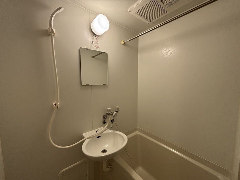 レオパレスルーエ六甲 風呂