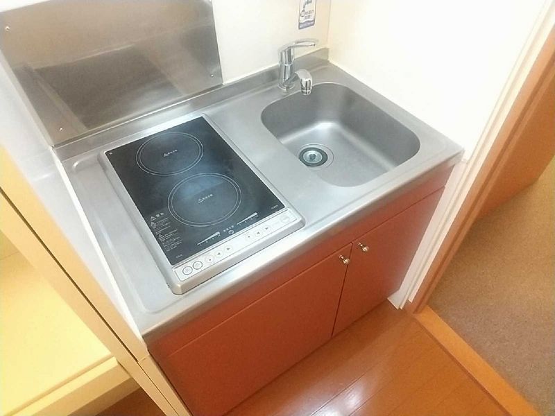 レオパレスＯ　ｔｗｏ キッチン