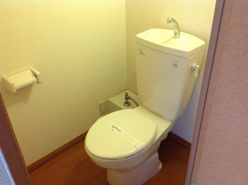 レオパレスローズ　ワン トイレ