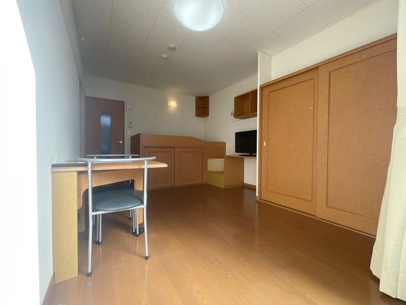 レオパレス中野５１ 居間