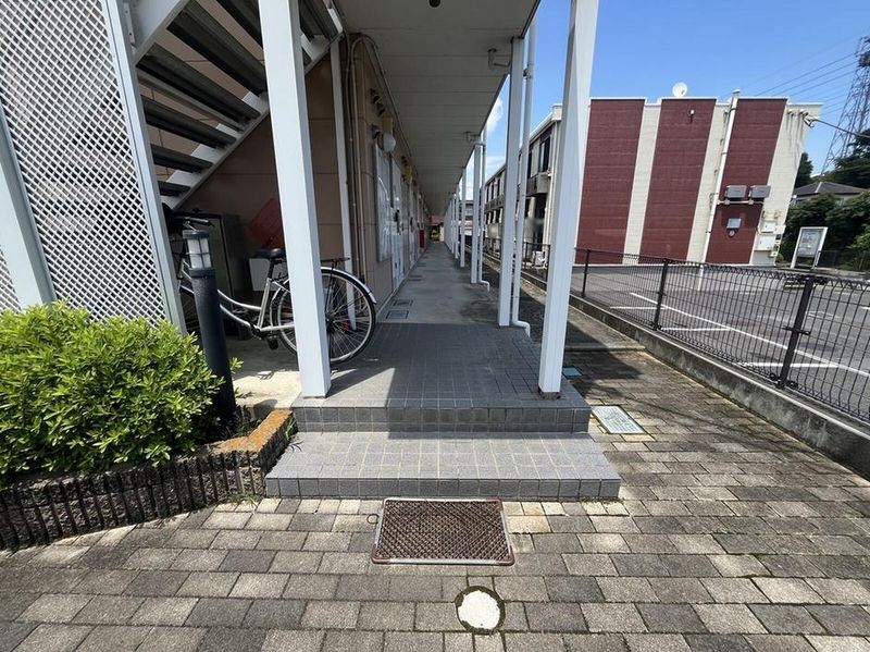 レオパレスタカネ．台 エントランス