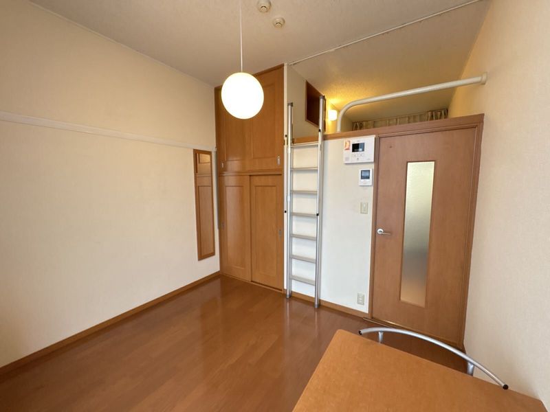 レオパレスノビア　カーサ 居間