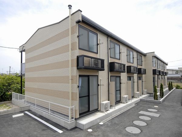 レオパレスフォーシーズンズ 外観