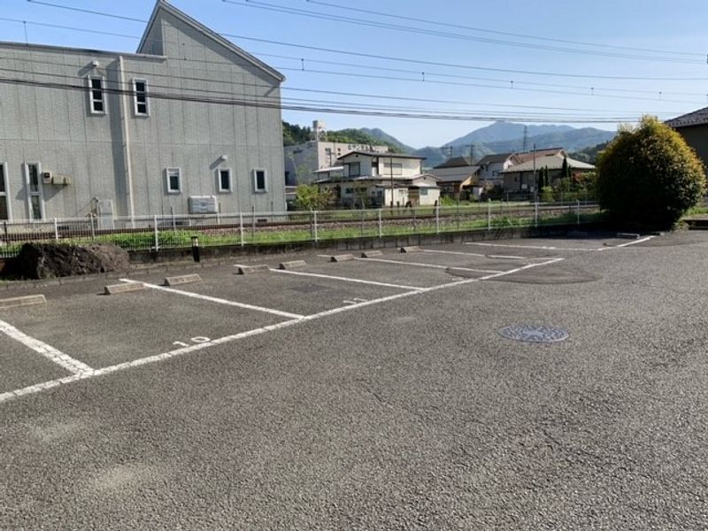 レオパレスＦｉｌｌ 駐車場