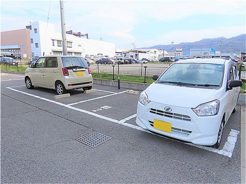 leopalace Espoir K&Y 주차장