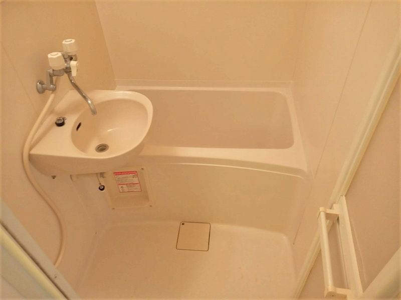 leopalace AS 60 Bathroom
