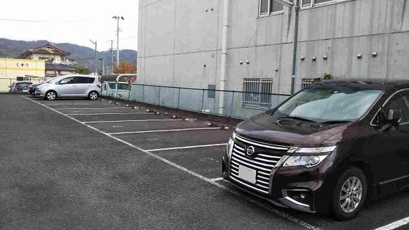 レオパレスサンローラン 駐車場