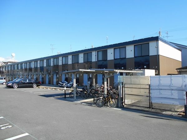 レオパレスグランデ１番館 外観