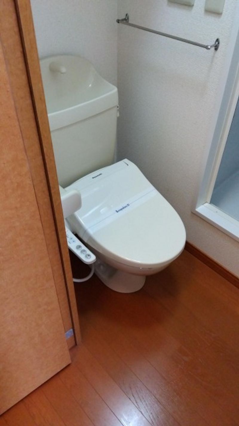レオパレスさいわい トイレ