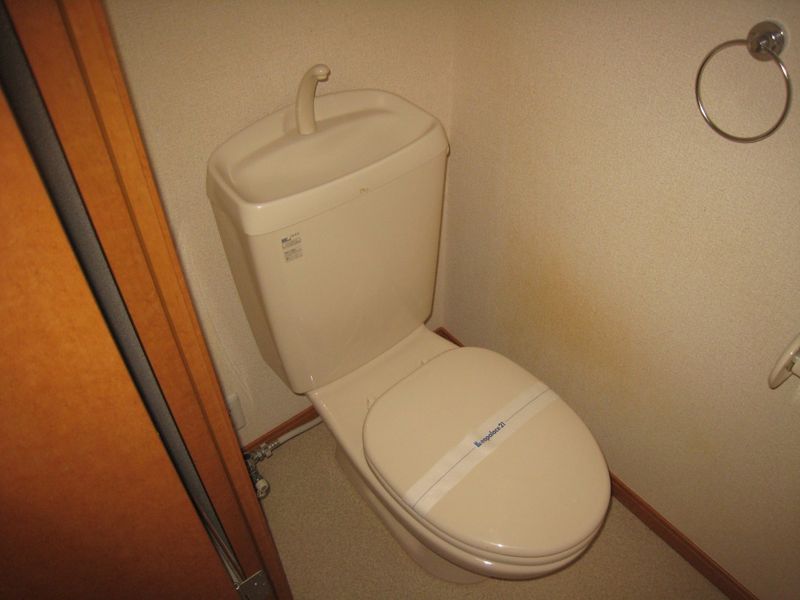 レオパレスエクセル林泉寺　弐 トイレ