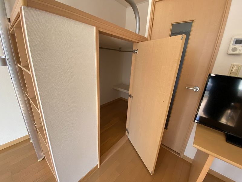 レオパレストーテム 収納