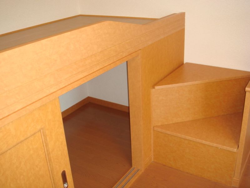 レオパレスねいし 居間