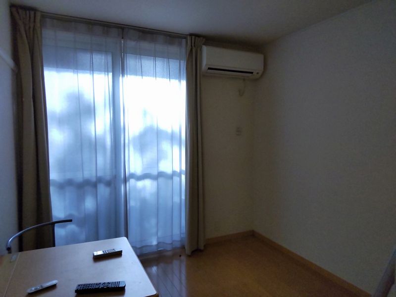 レオパレスカーネリアン片倉 居間