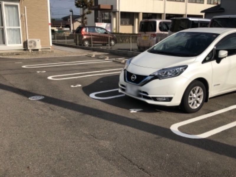レオパレス新割 駐車場