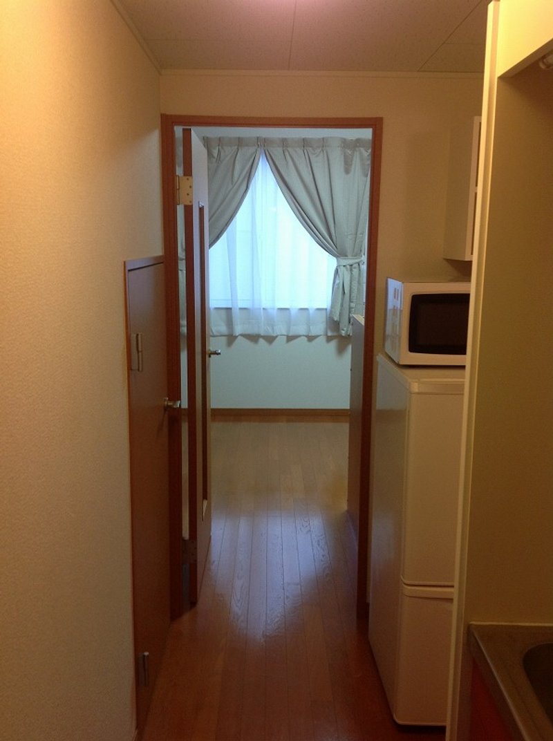 レオパレスグランシャリオ 玄関