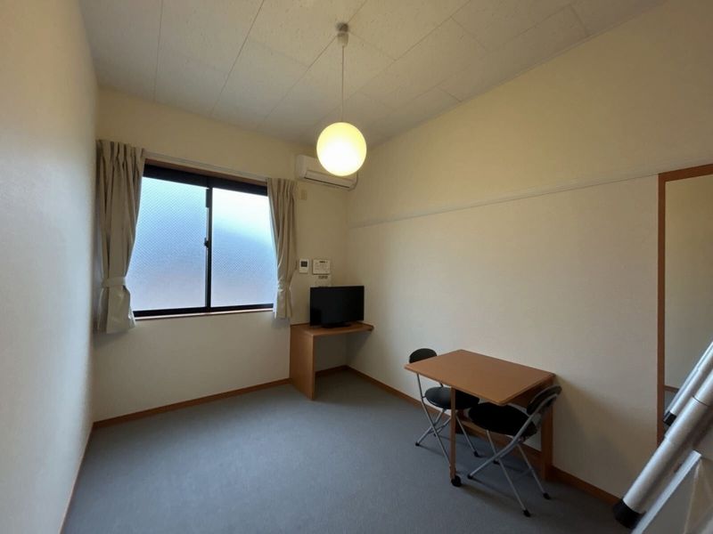 レオパレスオータム 居間