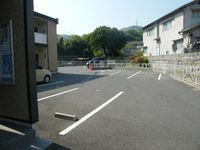 レオパレスひいらぎⅤ 駐車場