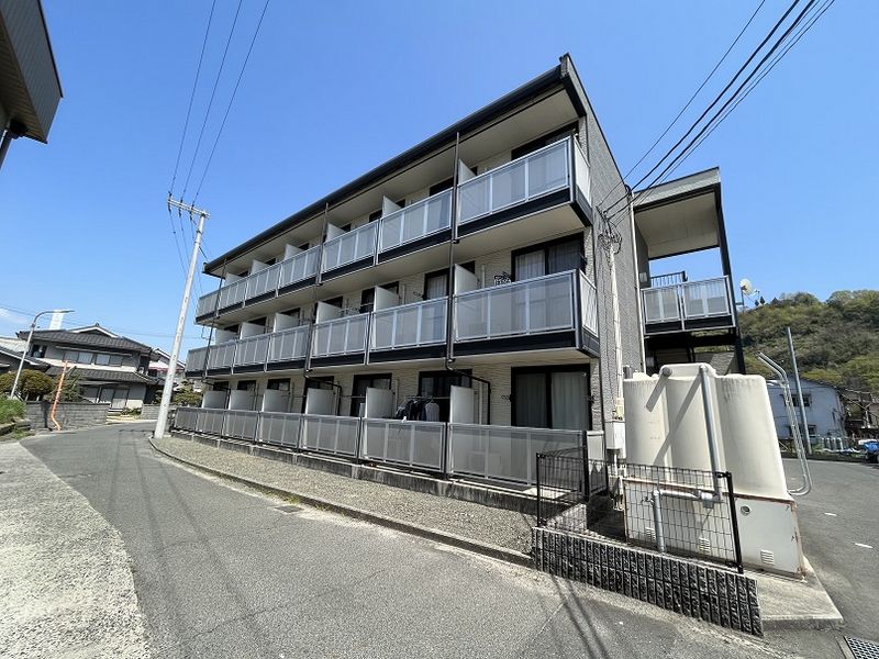 レオパレスグローリー 外観