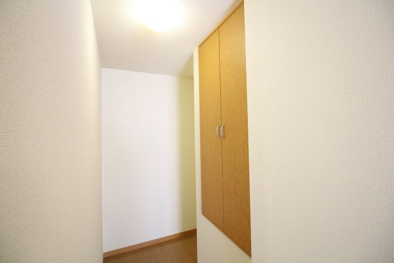 レオパレスステイシャイニィ岡 収納