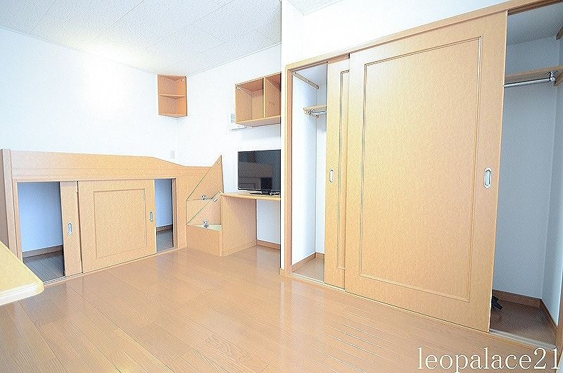 レオパレス向日葵 居間