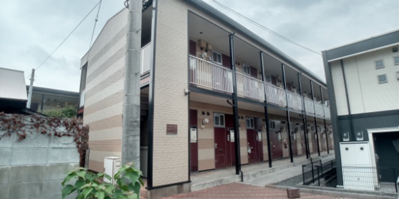 レオパレス富野 外観