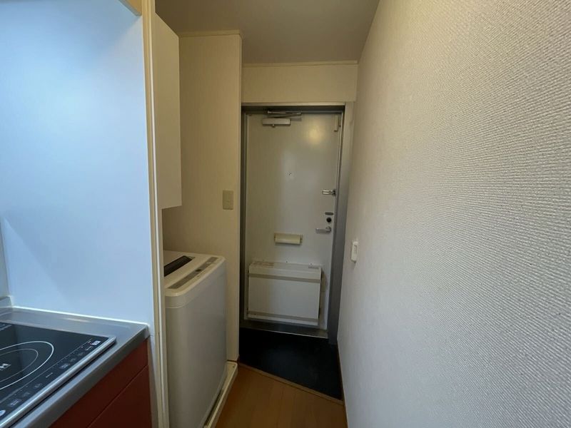 レオパレス水元 玄関