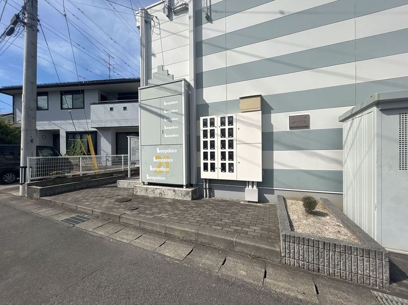 レオパレスセレルラ野田町 エントランス