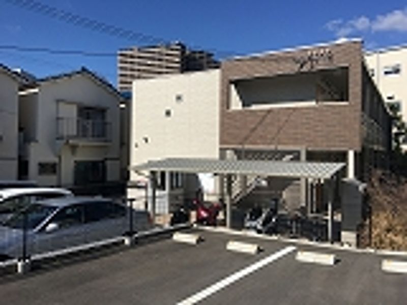 クレイノコニシハウス 駐車場