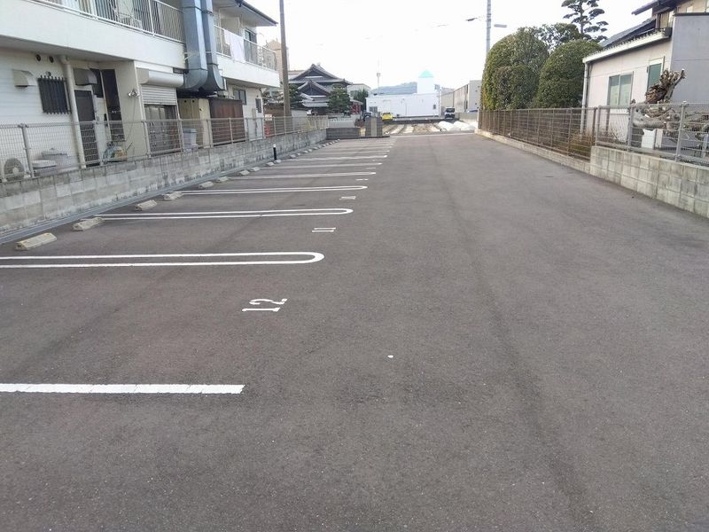 クレイノ茂木２ 駐車場