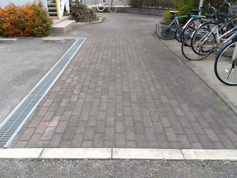 レオパレス志度 エントランス