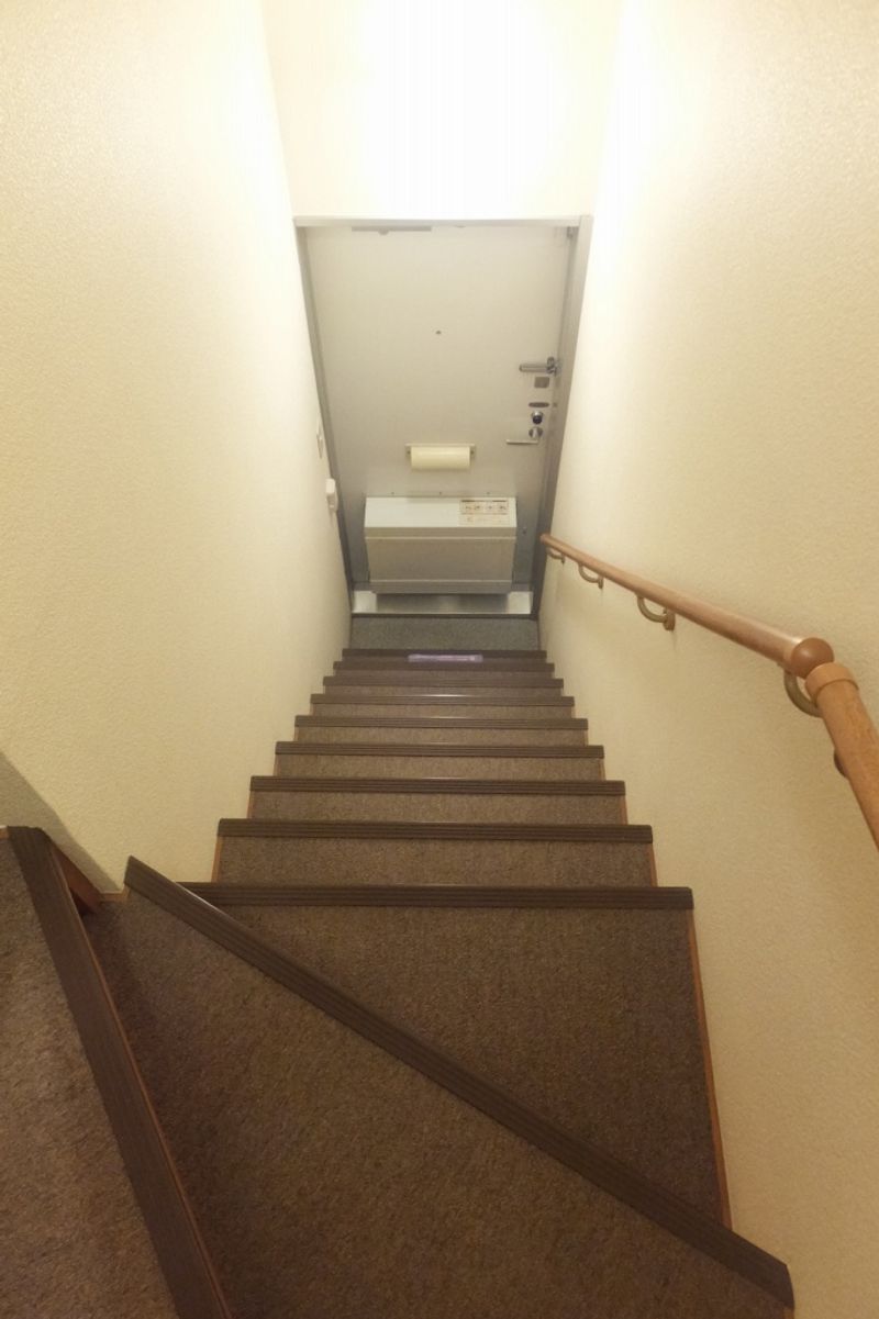 レオパレスあおぞら 玄関