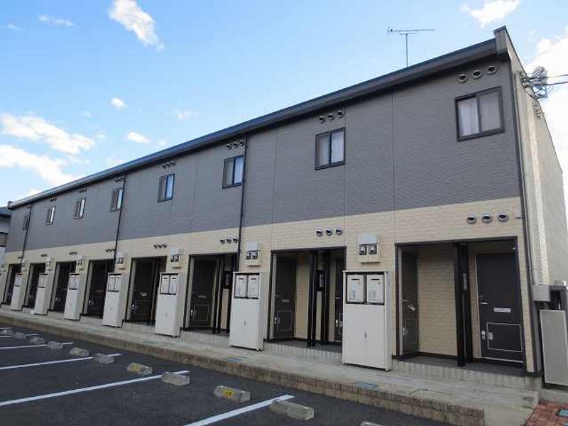 レオパレスはくわⅡ 駐車場
